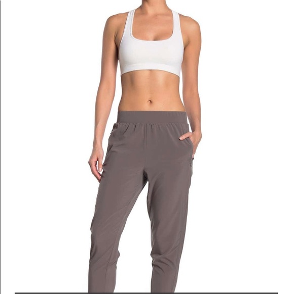 Z by zella expression zip pocket ankle crop pants Clearance